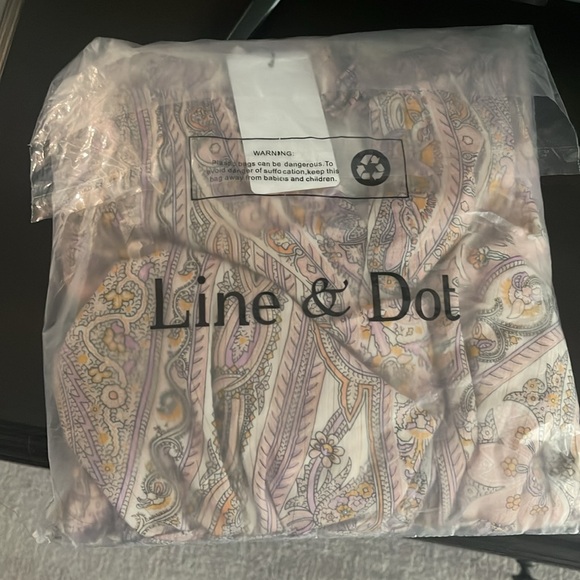 LINE & DOT GIANNA ROMPER - Picture 2 of 3